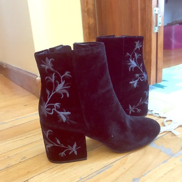 Shoes - Embroidered Velvet Boots NWOT